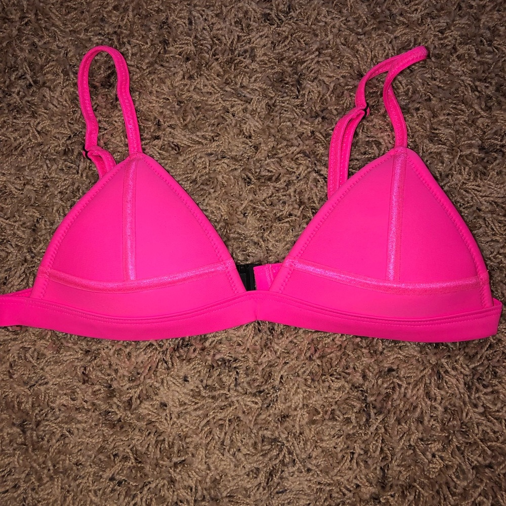 TRIANGL TOP & BOTTOM